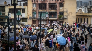 中国经济萧条 五一穷游 人均消费低于疫情前
