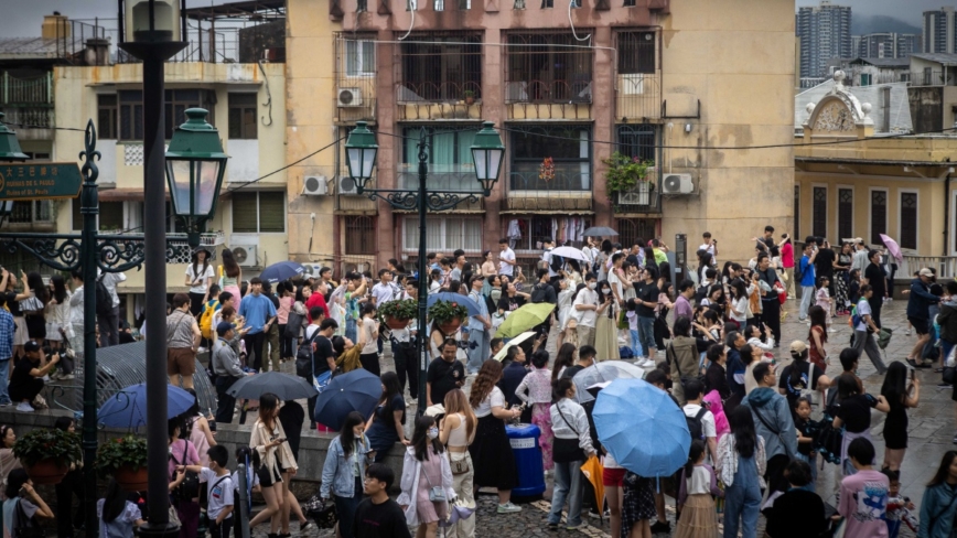 中国经济萧条 五一穷游 人均消费低于疫情前