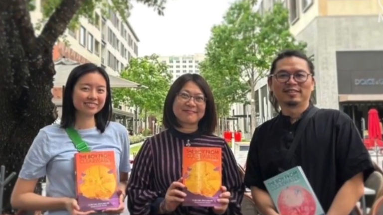 首部台灣漫畫小說作者：回溯歷史繼續前行