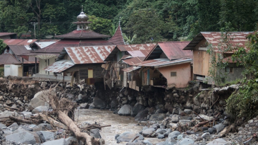 火山泥流氾濫 印尼西蘇門答臘島至少34人亡