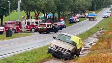 佛州大巴撞車後翻車 至少8死45人傷