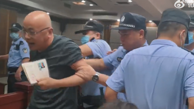 陸知名律師被海口法院暴力驅趕 輿論譁然（視頻）