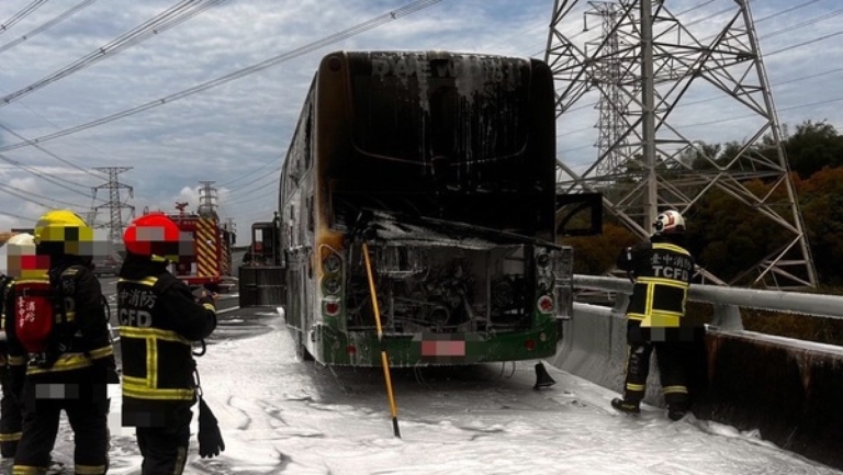 國道3號火燒車 台南32師生逃出無人傷