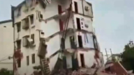 安徽一棟居民樓突然坍塌 目前多人失聯（視頻）