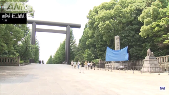 陸網紅在靖國神社石柱撒尿塗鴉 日本警方調查