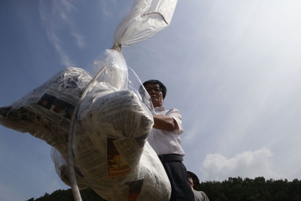 朝鲜飘秽物气球 韩拟中止9·19协议 边境居民忧冲突再起