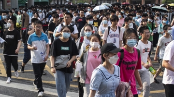 今年中国1342万人报名高考 复读生占三分之一