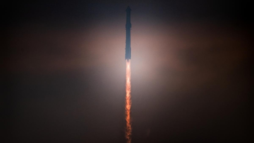 创多个里程碑 SpaceX星舰海上成功软着陆