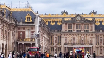 法國凡爾賽宮突冒濃煙 遊客被緊急疏散