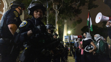 UCLA親巴抗議週一又爆衝突 約25人被捕
