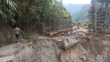 印度東北連日暴雨 多處土石流釀6死逾千遊客受困