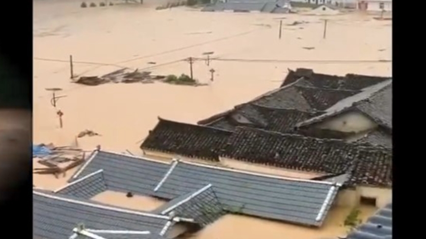 中国南方暴雨洪灾 梅州水淹至二楼 部分村镇失联