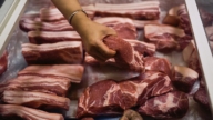 中共報復性調查豬肉傾銷 歐盟: 一點不擔心