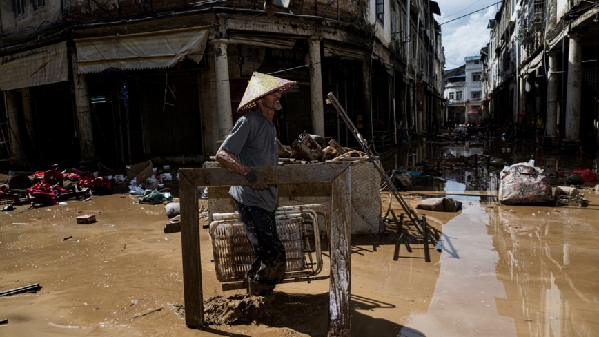 組圖：廣東梅州洪災過後 街道一片泥濘 家園變廢墟
