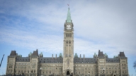 加拿大将实施自动报税 每年或多发十亿元福利