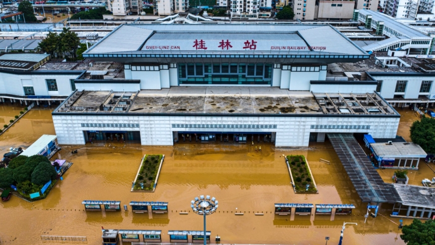 桂林洪水退去一片狼藉 民众诉苦：一无所有（视频）