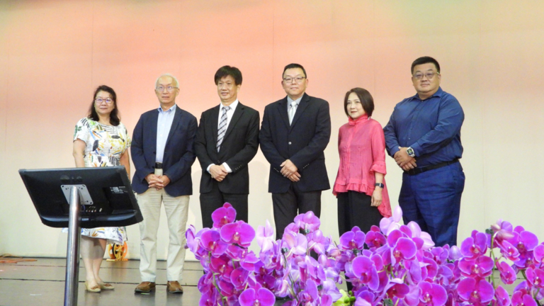 休士頓台灣商會舉行年會 徐世鋼連任會長
