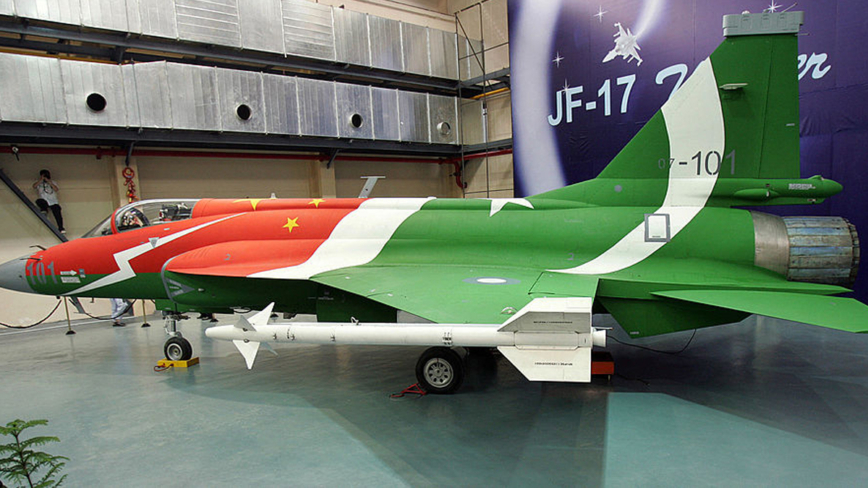 巴基斯坦中国造JF-17战机又坠机 巴媒缄默