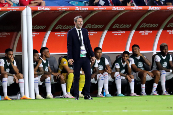 Panama's Danish coach Thomas Christiansen watches his players from the touchline during the Conmebol 2024 Copa America tournament group C football match between Uruguay and Panama at Hard Rock Stadium in Miami, Florida on June 23, 2024. (Photo by Chris ARJOON / AFP) 