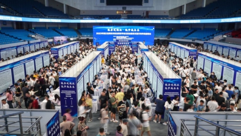【中國一分鐘】中國大學畢業生將達1270萬 社會危機浮現