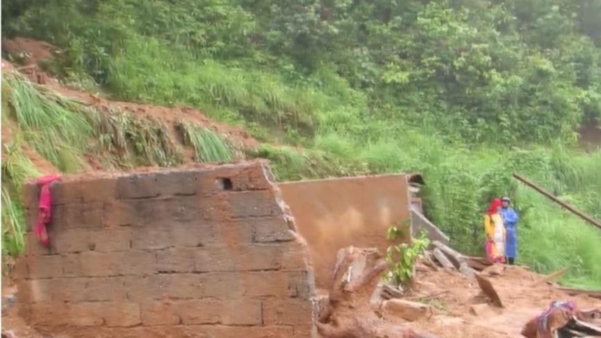 季风暴雨引发土石流 尼泊尔至少20人丧命