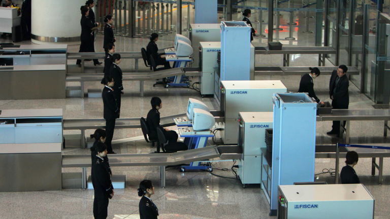 【禁聞】中共7月起查旅客手機 多國示警