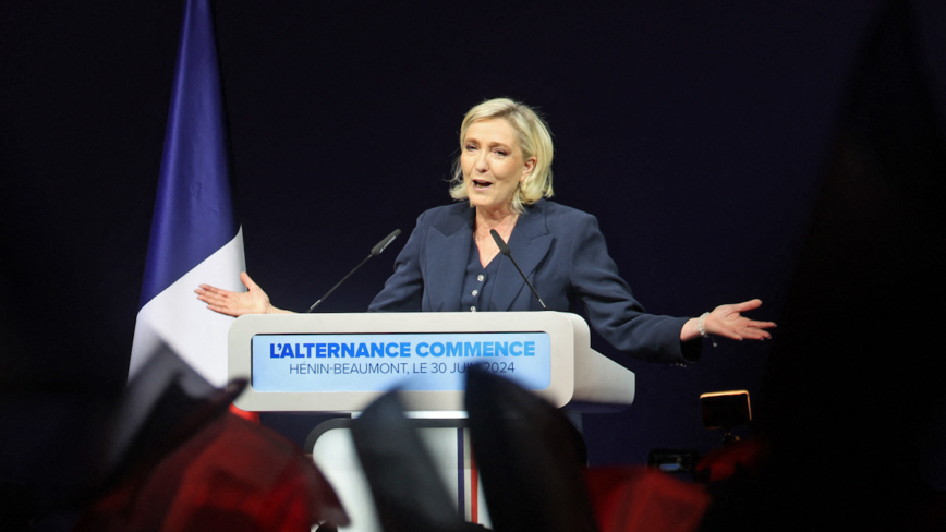 「國民聯盟」領跑議會首輪選舉 或改寫法國歷史