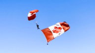 加拿大157岁国庆 各地民众庆祝自由生活