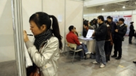 中國年輕人工作難找 被迫開始「報復性存錢」