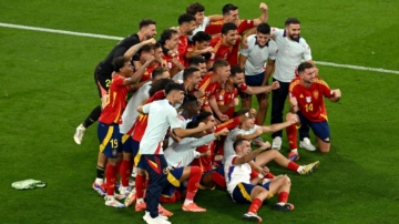 歐洲盃：西班牙隊2:1淘汰法國隊 闖入決賽