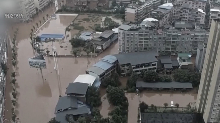 中國南方連遭水患 河南暴雨 高鐵站被淹