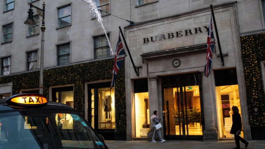 Burberry股價大跌15% 執行長下台