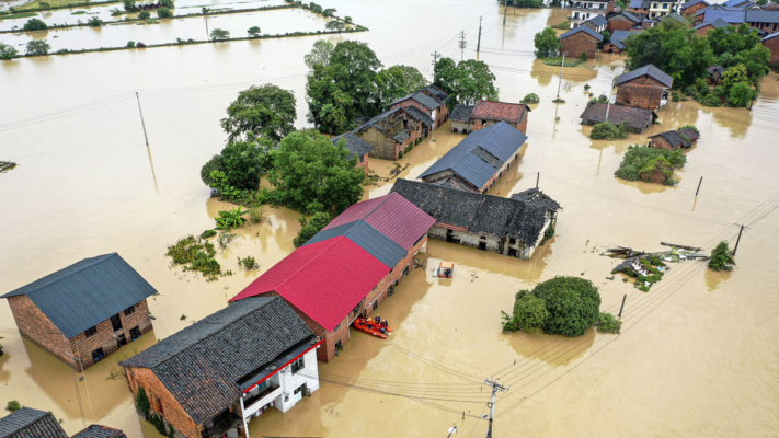 湖南东北多地水库泄洪导致洪水氾滥