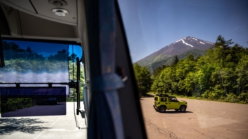 雷击富士山 3游客摔倒受伤 登山杖烧焦