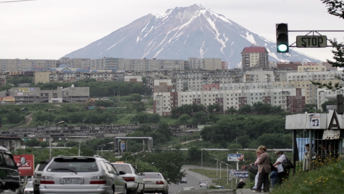 与潜艇基地隔海湾相望 俄罗斯远东海岸发生7.0地震