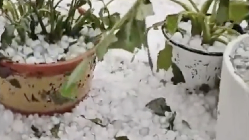 陝西銅川遭遇冰雹襲擊 大小如雞蛋 地面如積雪