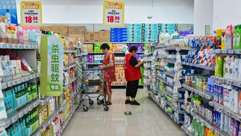 中國大型超市「求生記」：有的關店 有的爆改