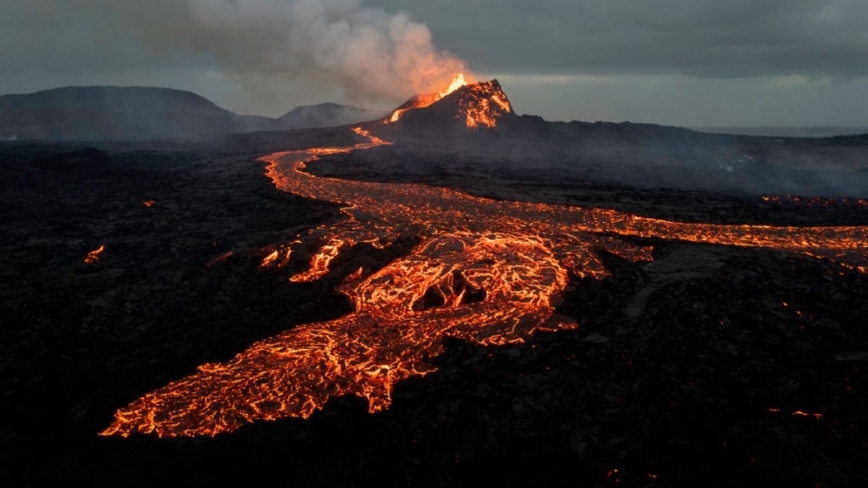 冰岛西南部火山喷发 去年12月以来第6次