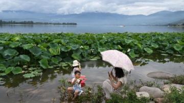 中國大片區域持續高溫 多地學校因酷暑延遲開學