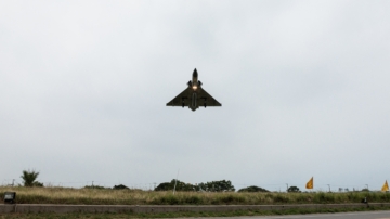 9月11日兩岸掃描 台灣幻象戰機失動力墜海 飛官跳傘幸運生還