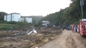 强震再逢大雨 日本石川增至11死 灾民再遭殃