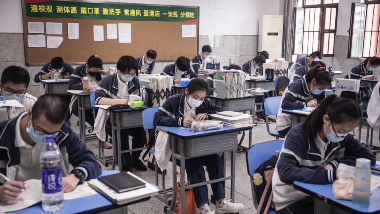 江蘇中學生投訴學校假期補課 遭教育局人員訓斥