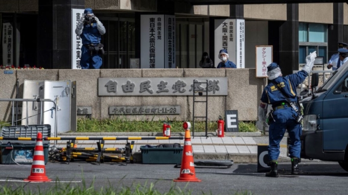 日男朝自民黨總部丟汽油彈 再開車撞首相官邸被捕