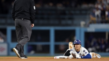 G2大谷翔平盗垒伤到肩膀 总教练：半脱位 算正面消息