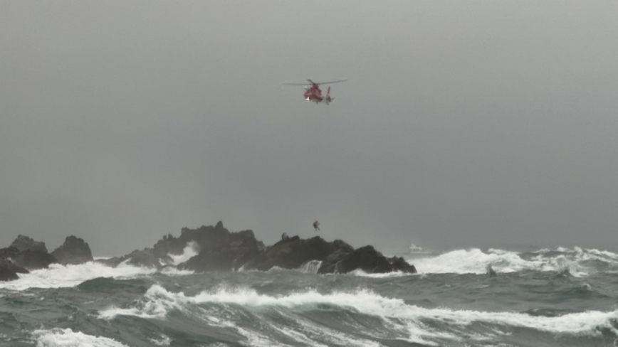 風浪突變釀意外 基隆嶼7釣客遭浪襲落海釀1死