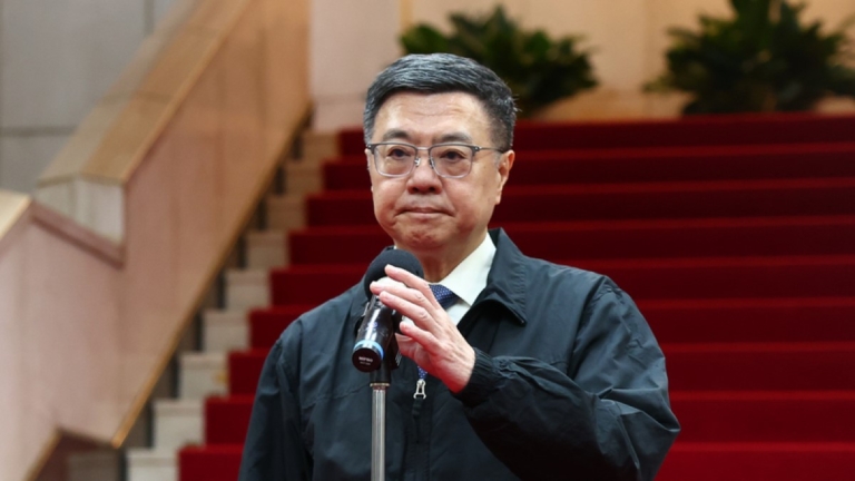 勞動部公務員遭「霸凌」輕生案 卓榮泰鞠躬致歉
