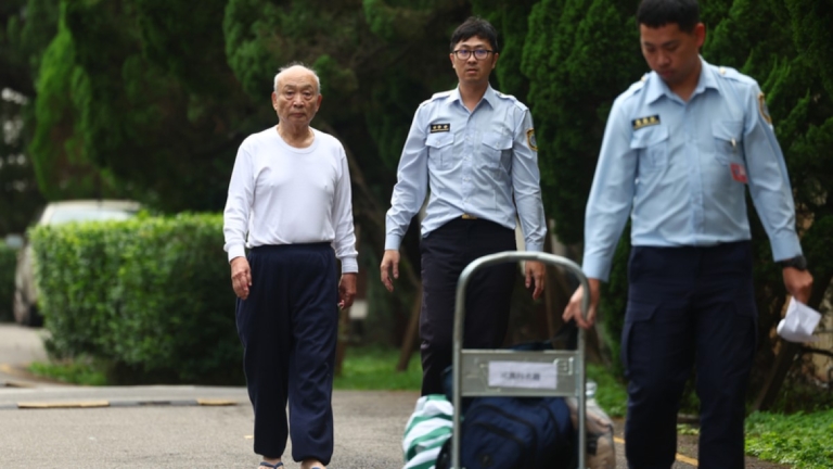 京華城案 朱亞虎「完全認罪」200萬元交保
