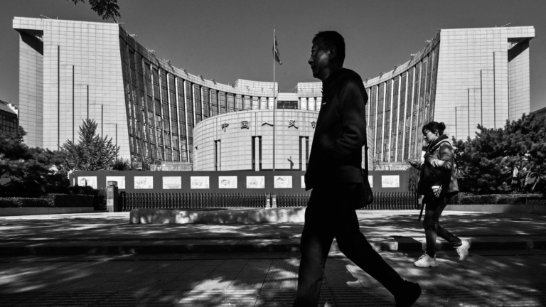 銀行取錢竟要證明 專家：中國金融危機加深