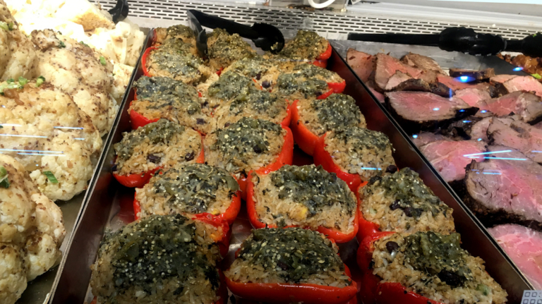 帶感恩節剩菜上飛機 運輸局：某些食品須托運