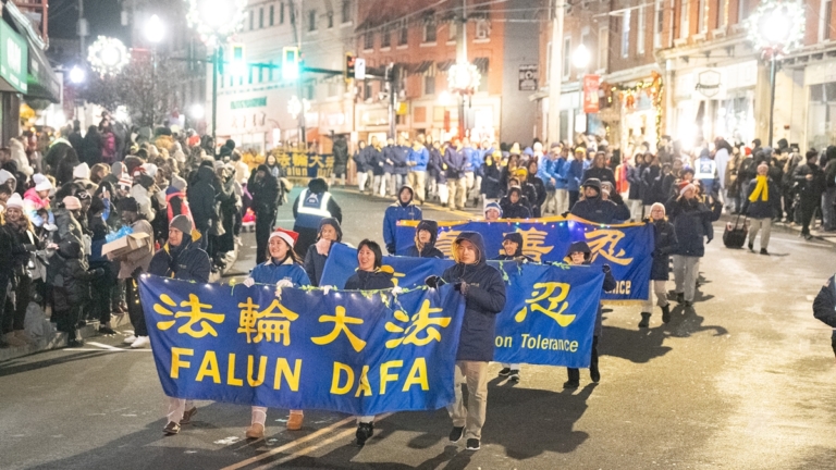 作家：法輪功把人性昇華到神性 意義偉大
